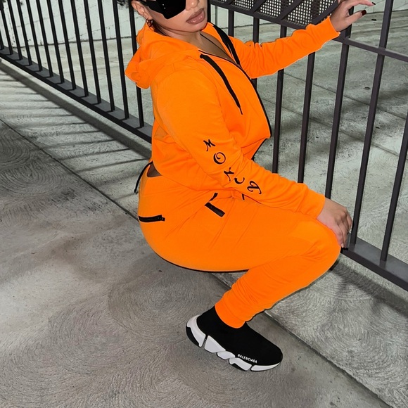 BALENCIAGA - Picture 2 of 2